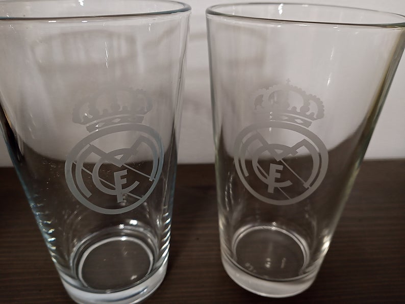 SET Real Madrid Pint Beer Glasses Tumblers Drinkware 16 oz. Cocktail Mixing Glass Futbol Soccer