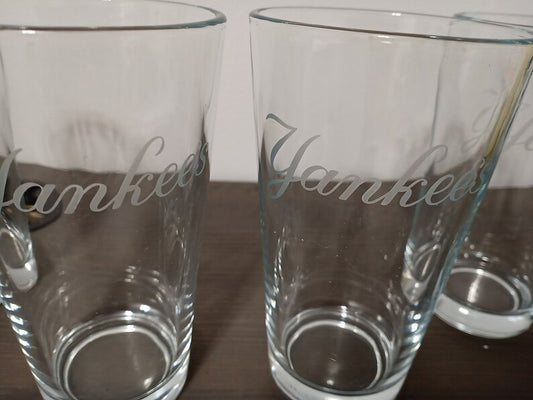 SET New York Yankees Pint Drinking Glasses Etched Tumbler Drinkware 16 oz. Cocktail Mixing Glass Bar Decor